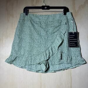 HAVE Women’s Skort Large Green Ruffle Wrap Look Elastic Waist NWT